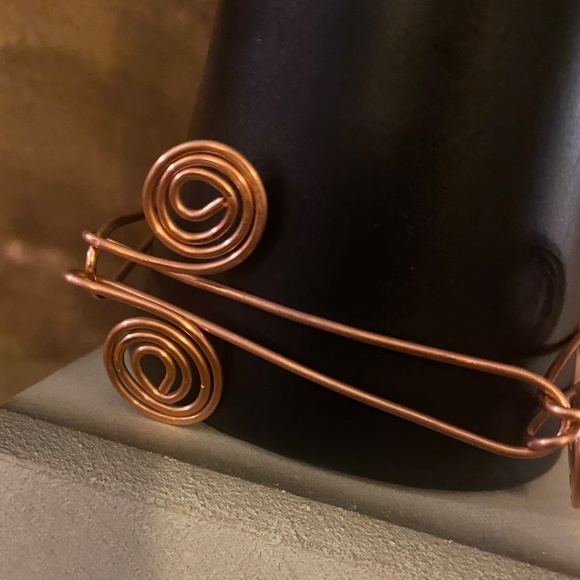 SQUARE SATIRE - Picture 12 of 13